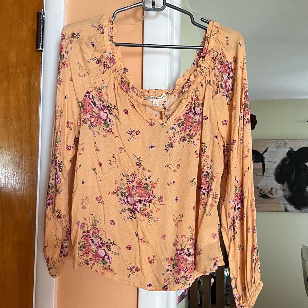 Long sleeve floral blouse